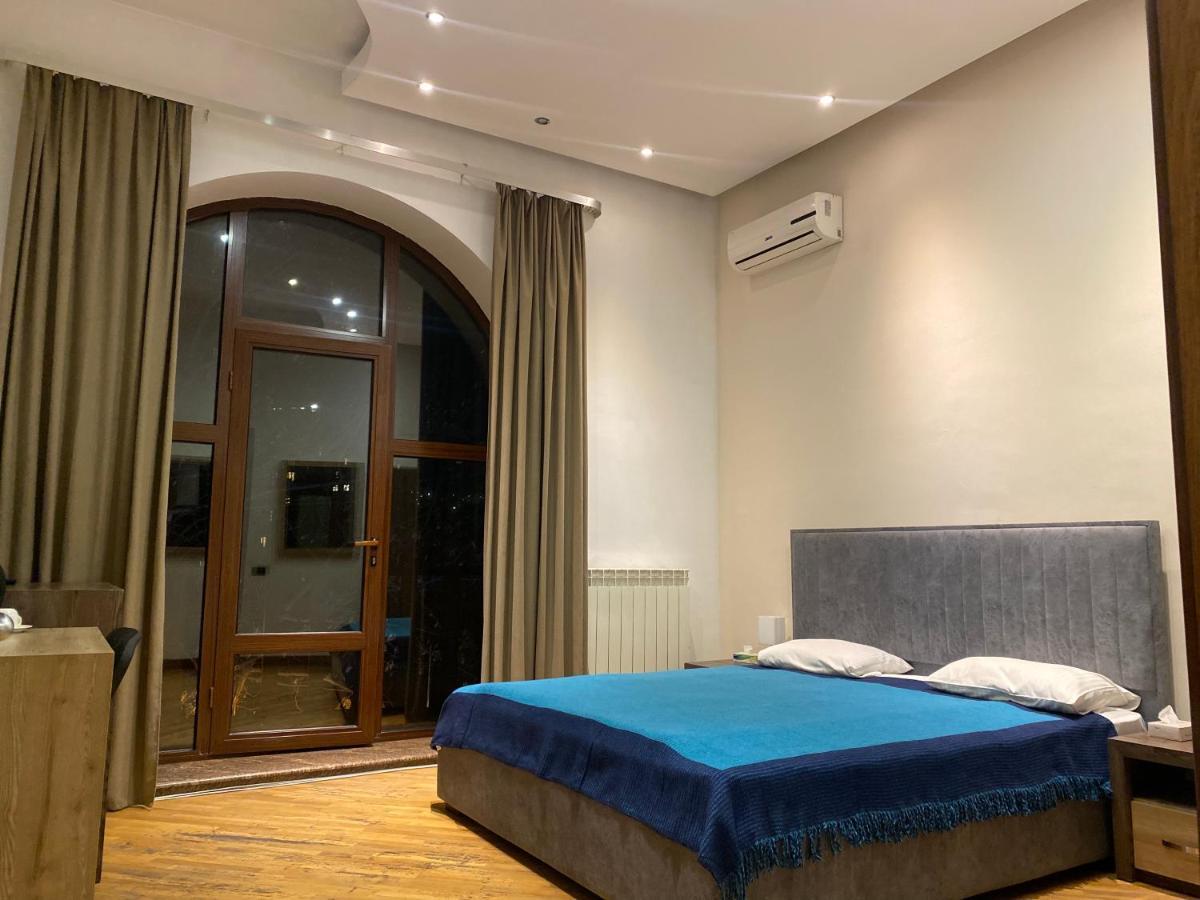 Saryan Hotel Erévan Extérieur photo