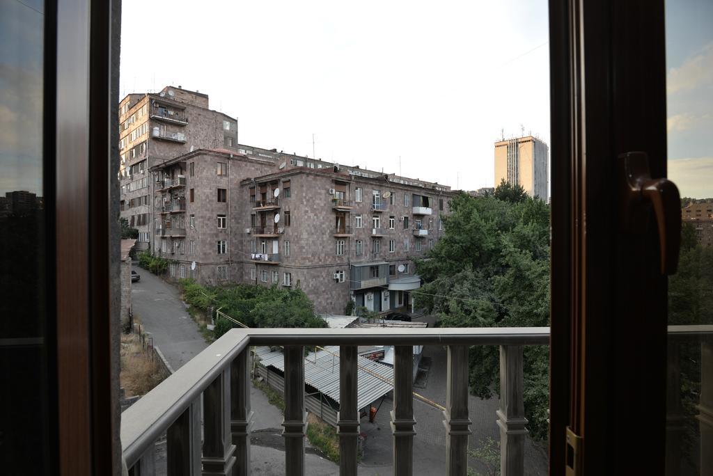 Saryan Hotel Erévan Extérieur photo
