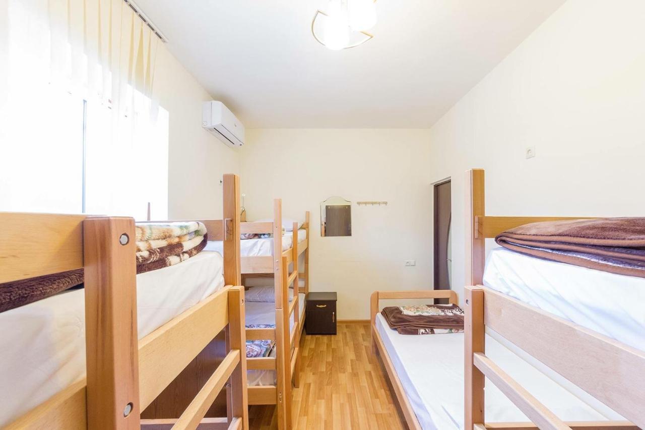 Saryan Hotel Erévan Extérieur photo