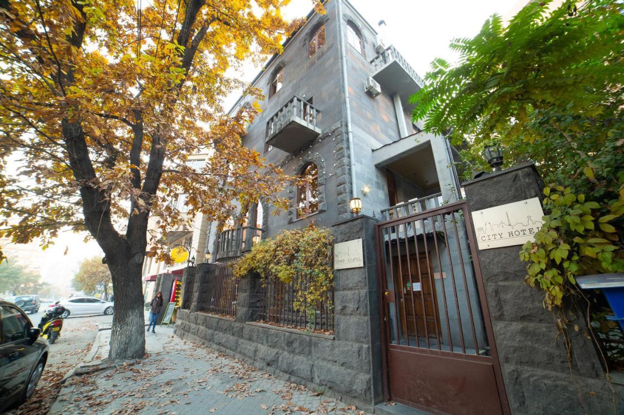 Saryan Hotel Erévan Extérieur photo