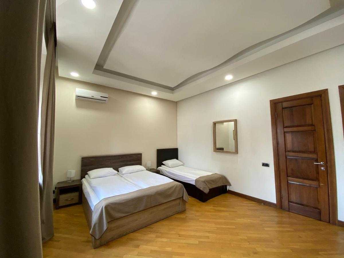 Saryan Hotel Erévan Extérieur photo